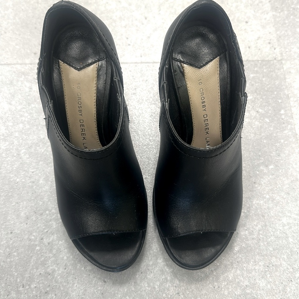 DEREK LAM PUMPS